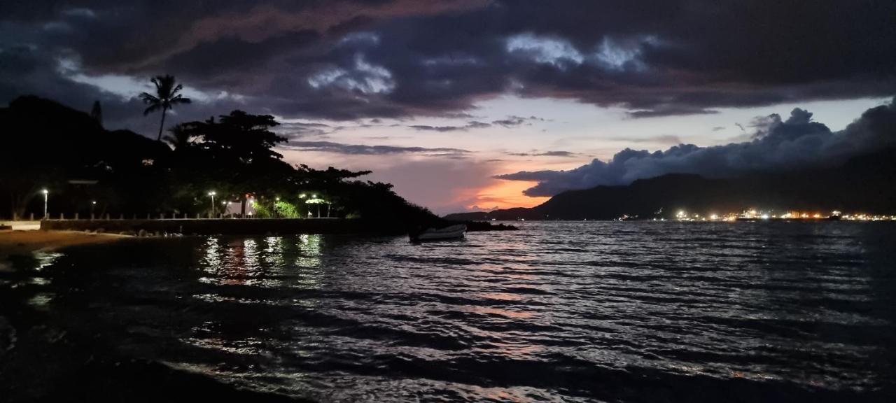 A Casa Bella - Guesthouse イリャベラ エクステリア 写真